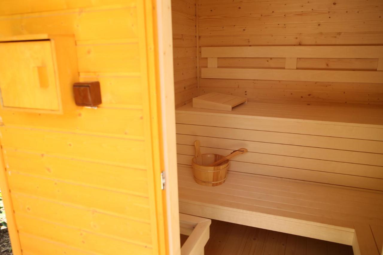 Hunyadi Panzio-Apartman Makó Exterior foto