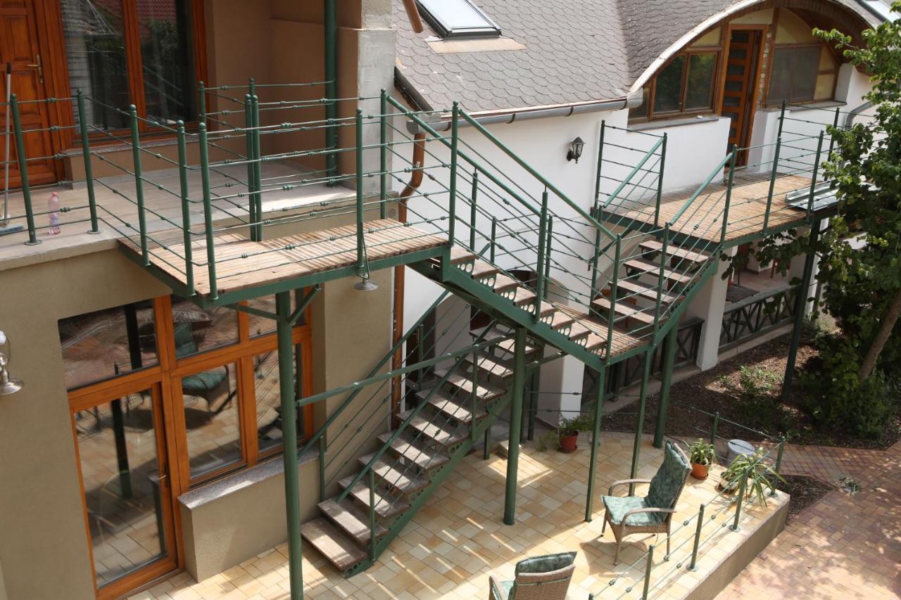 Hunyadi Panzio-Apartman Makó Exterior foto