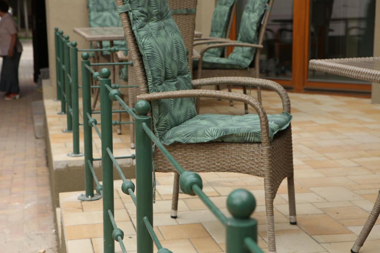 Hunyadi Panzio-Apartman Makó Exterior foto