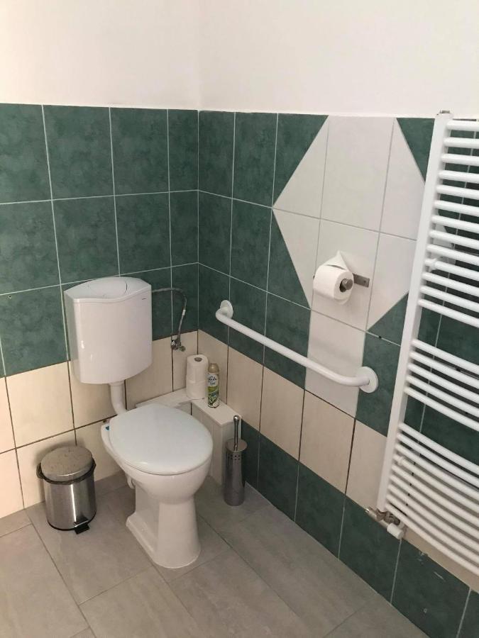 Hunyadi Panzio-Apartman Makó Exterior foto