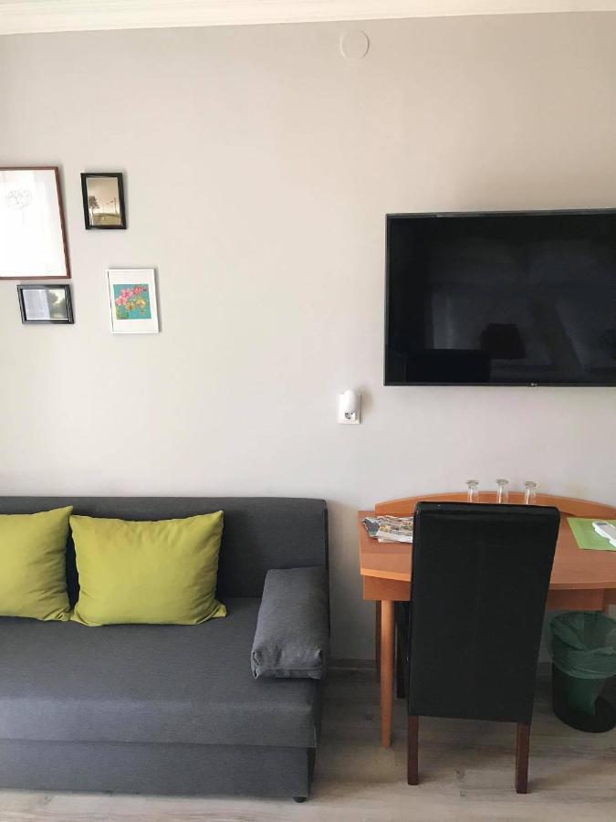 Hunyadi Panzio-Apartman Makó Exterior foto