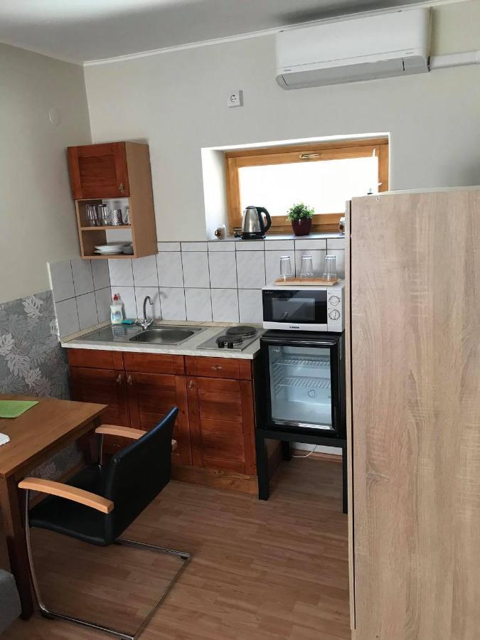 Hunyadi Panzio-Apartman Makó Exterior foto