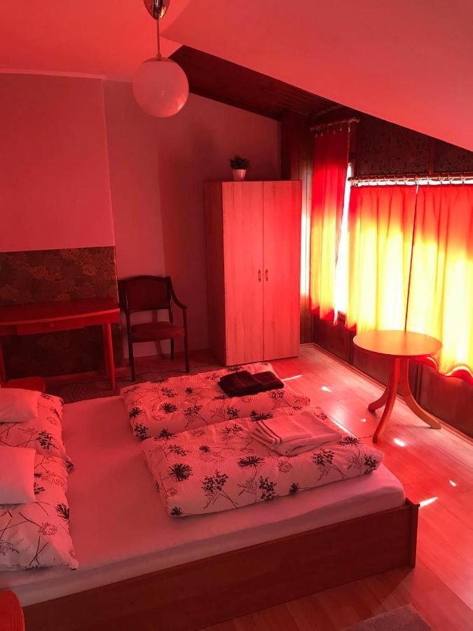 Hunyadi Panzio-Apartman Makó Exterior foto