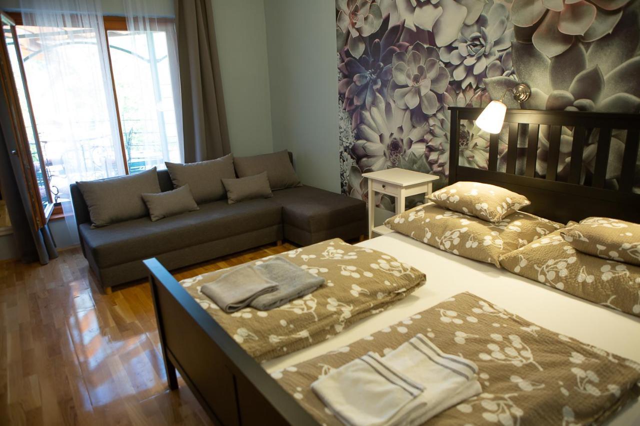 Hunyadi Panzio-Apartman Makó Exterior foto