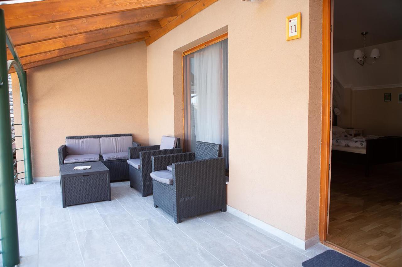 Hunyadi Panzio-Apartman Makó Exterior foto