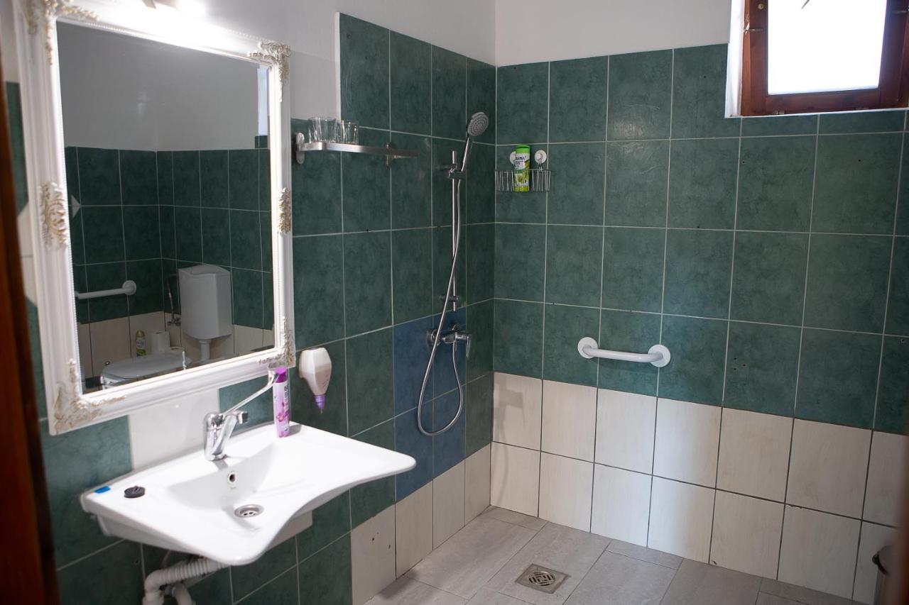 Hunyadi Panzio-Apartman Makó Exterior foto
